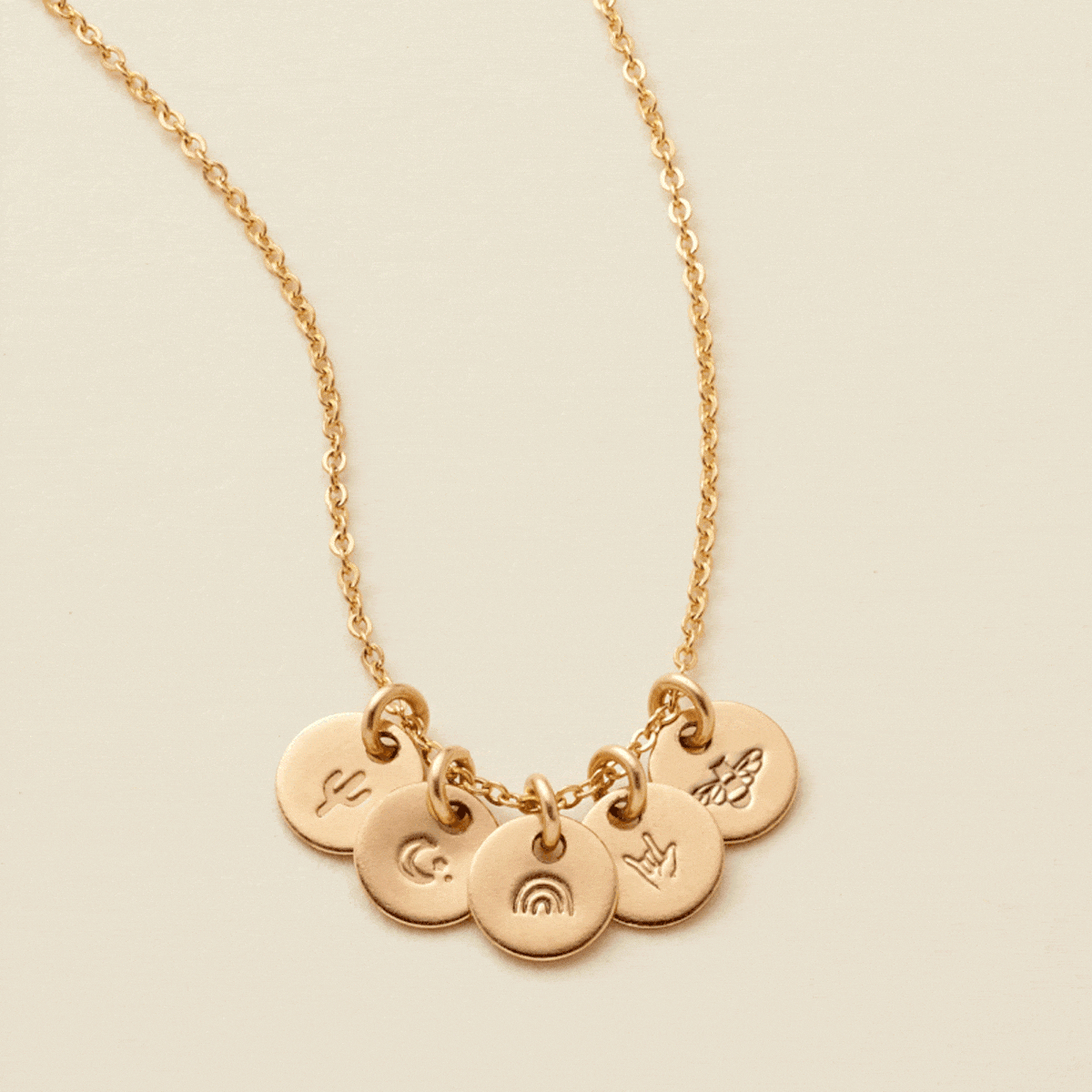 evie-charm-stacker-disc-necklace-gold-filled-16-18-1-disc-necklace-30356591280201 Evie Charm Stacker Disc Necklace - 图片 1